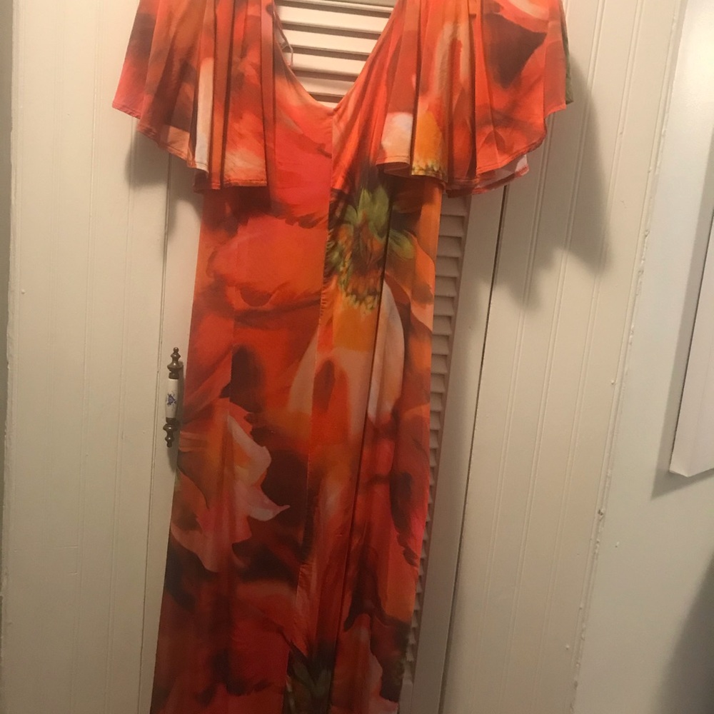 Absolutely beautiful dress